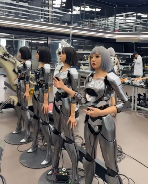 面部細(xì)節(jié)直逼真人 一家仿生機(jī)器人公司如何憑借智能研發(fā)驚艷出圈